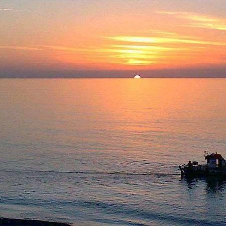 Blue Coral Beach Villas Paphos Buitenkant foto
