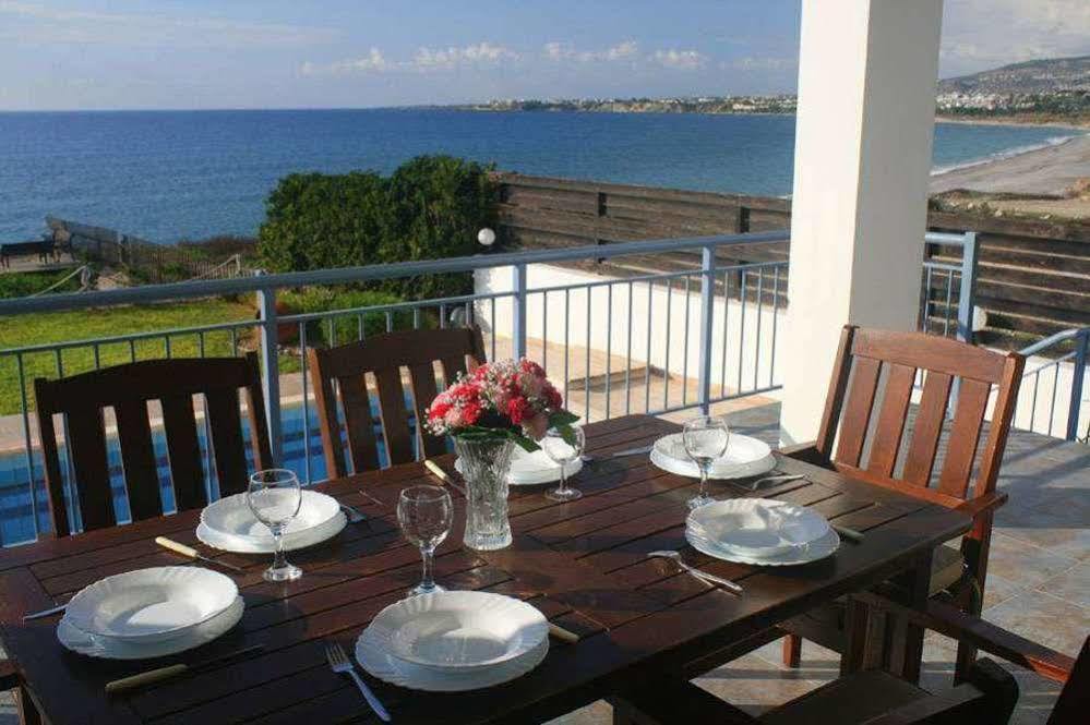 Blue Coral Beach Villas Paphos Buitenkant foto