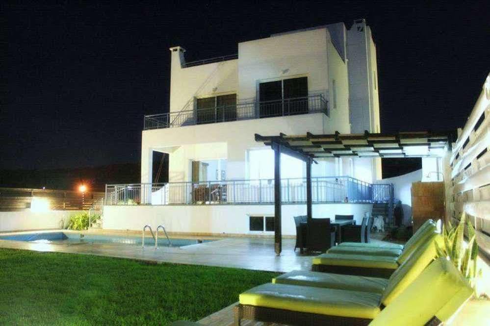 Blue Coral Beach Villas Paphos Buitenkant foto